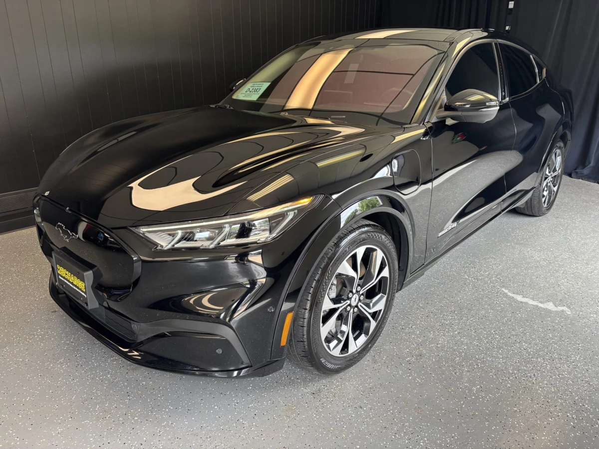 2021 Ford Mustang Mach-E Premium AWD - Photo 1