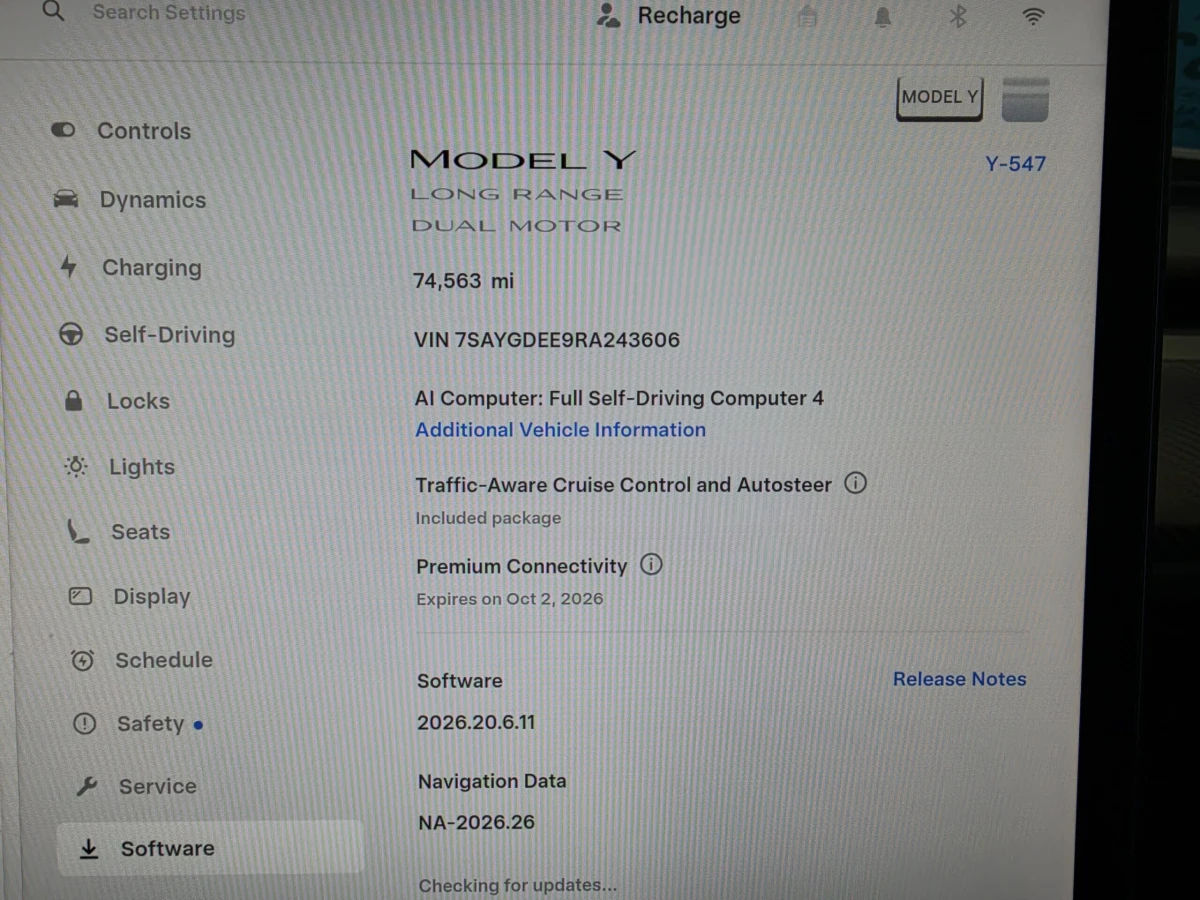 2024 Tesla Model Y Long Range - Photo 15