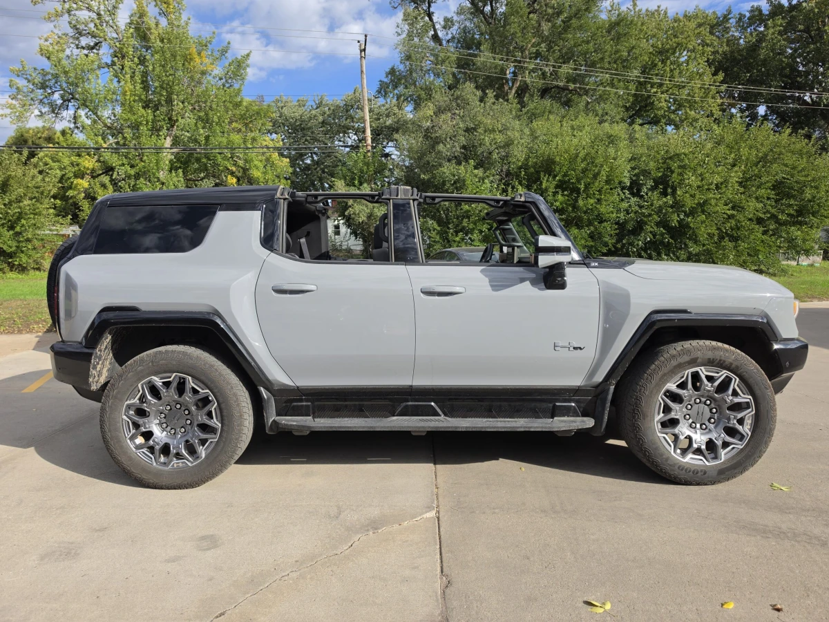 2025 GMC HUMMER EV 3X - Photo 8